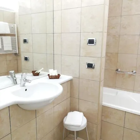 Delta Hotel 3*